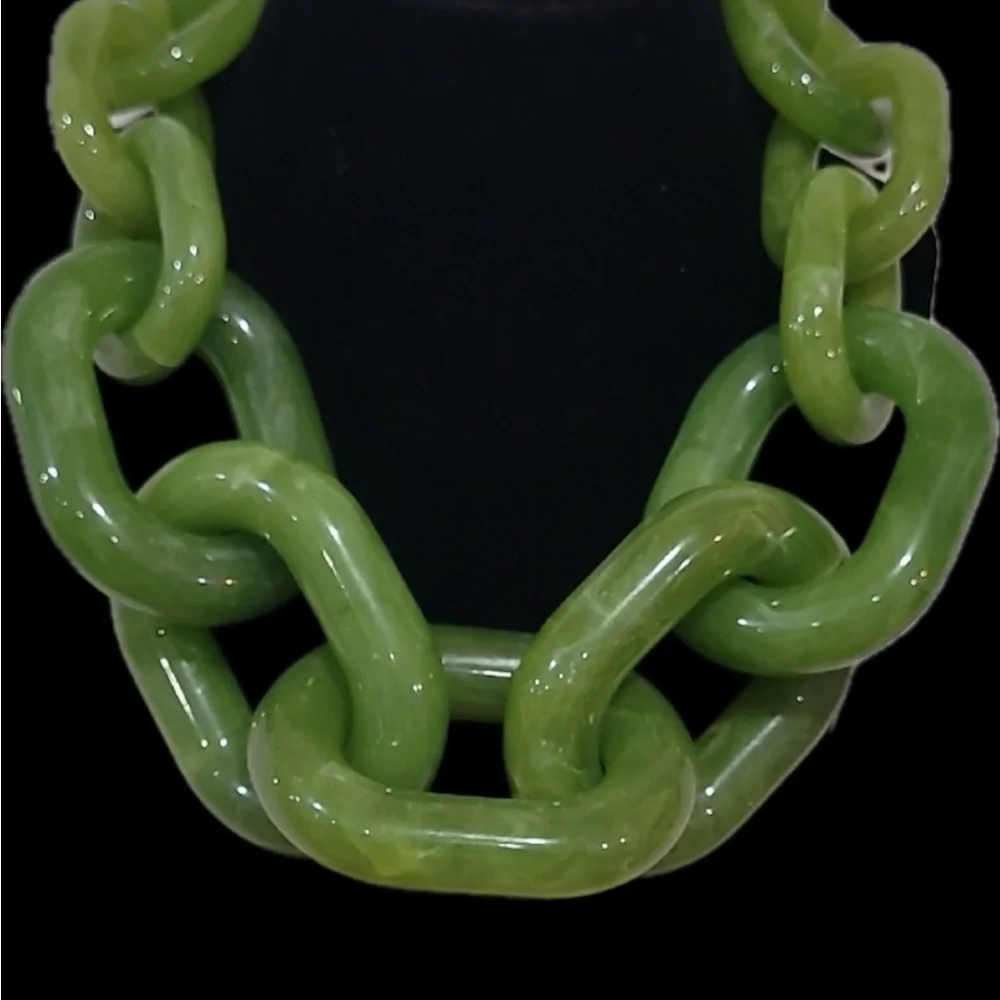 NWT ⚜️💚⚜️ Piper K Stunning Green Resin Chunky  Statement Necklace - Picture 10 of 16